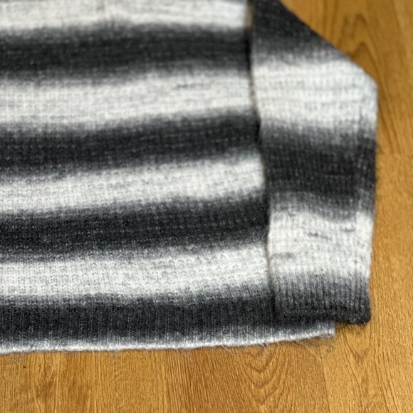 NWT Vince Camuto Funnel Neck Ombre Striped Sweater In Rich Black Size XXL - Picture 3 of 8